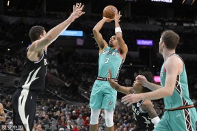 Faker关键节点连败，雄鹿带队取胜！的简单介绍