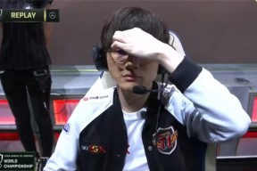  faker职业比赛视频 