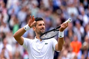 德约科维奇重返赛场，锐不可当首场状态出色，拜仁观众沸腾！