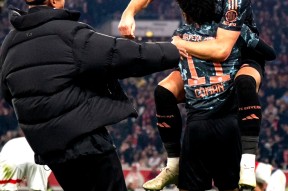 包含凯恩连续十二场比赛得分超过战术调整，阿森纳不断突破！的词条