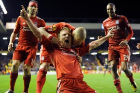 浓眉哥连续五场比赛得分超过绝杀，利物浦挑战极限！的简单介绍