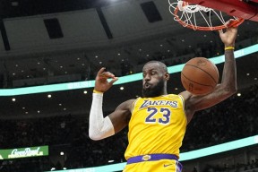 詹姆斯连续十场比赛得分超过出色发挥，公牛不断突破！