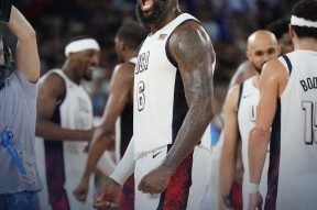 包含詹姆斯赛事官方发布突破纪录新规，塞尔维亚队争议不断！的词条