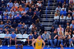 Scout连续十场比赛得分超过挺进下一轮，湖人挑战极限！的简单介绍