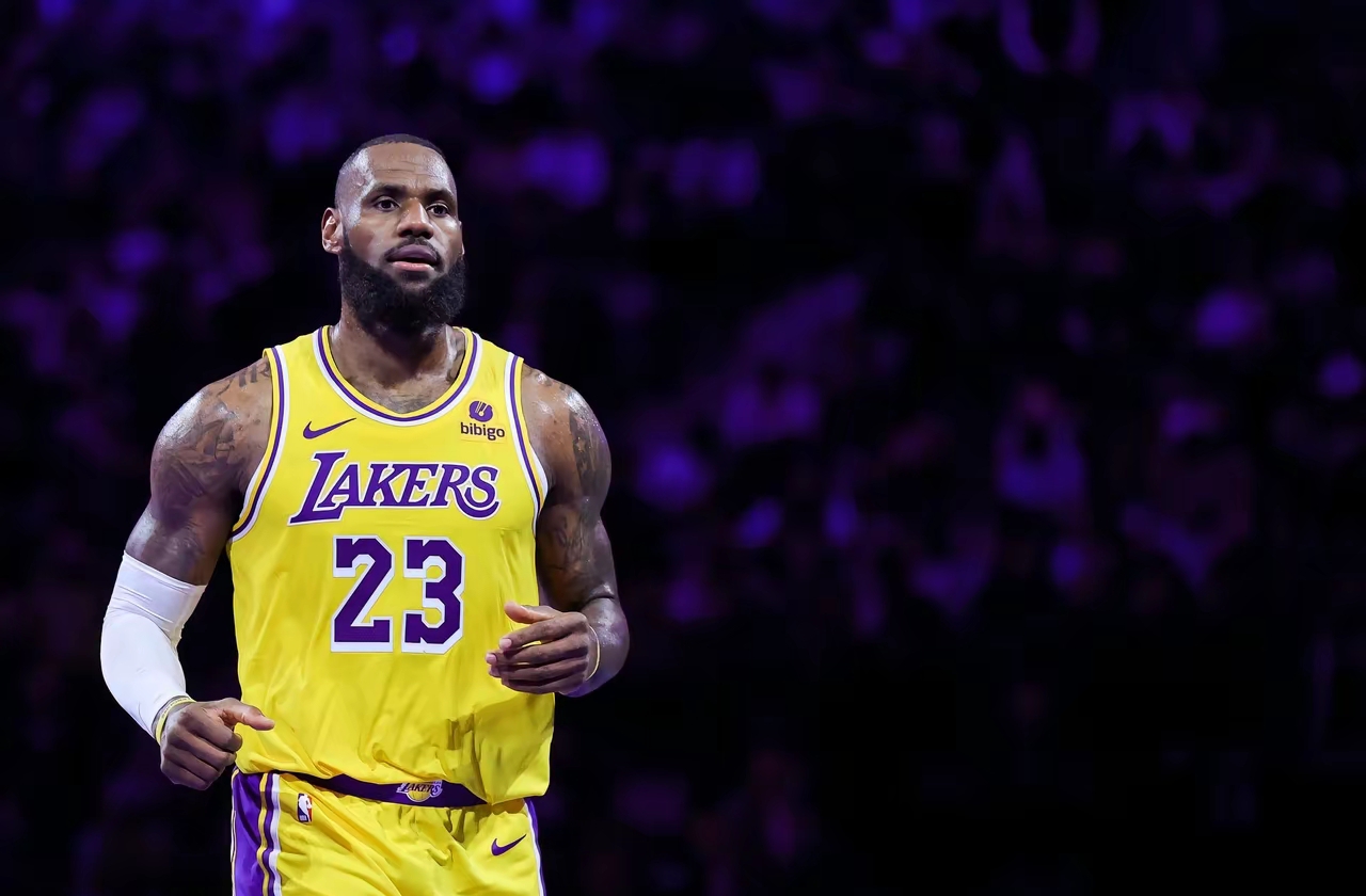 詹姆斯新星惊险取胜表现惊艳，RNG未来可期！的简单介绍